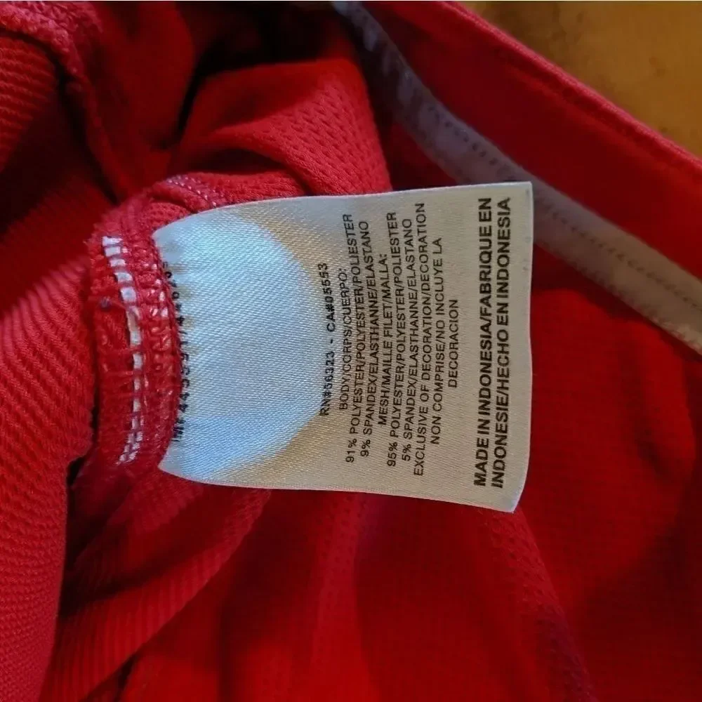 Nike quarter zip dri fit red small